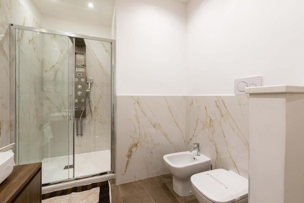 Appartamento Colosseum 10steps Away, Marco Aurelio Luxury House